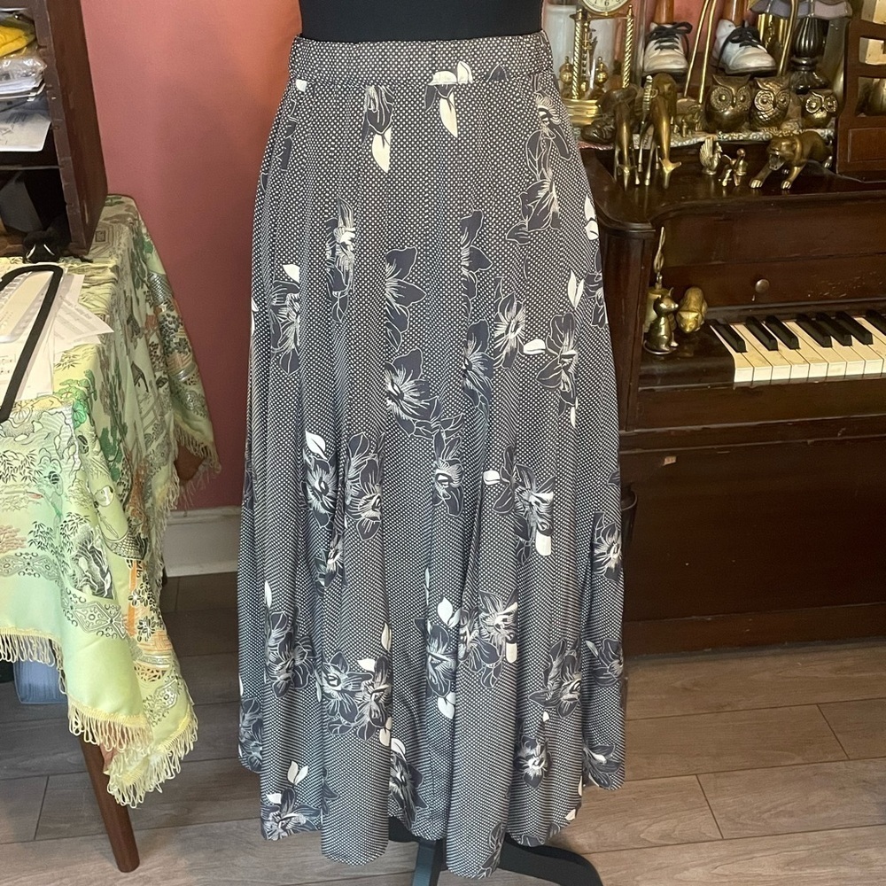 Escada vintage 80s 90s silk maxi midi/maxi skirt. Floral and polka dot print